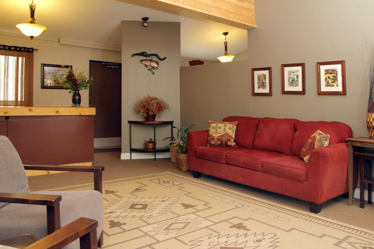Coho Cottages Willow Creek Екстер'єр фото